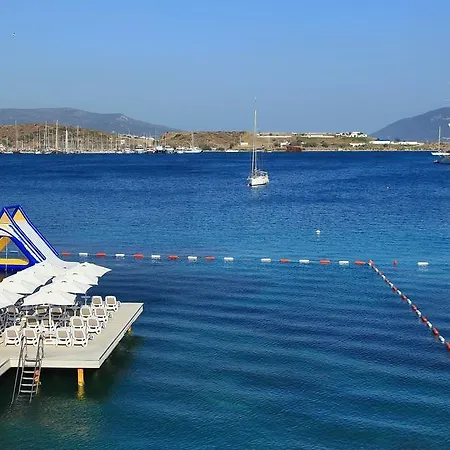 Royal Arena & Semesteranläggning (resort) 5*