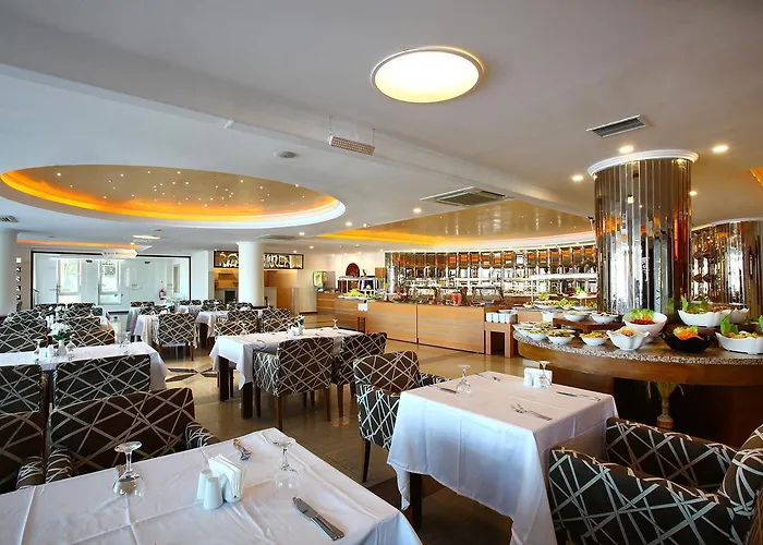 Royal Arena & منتجع