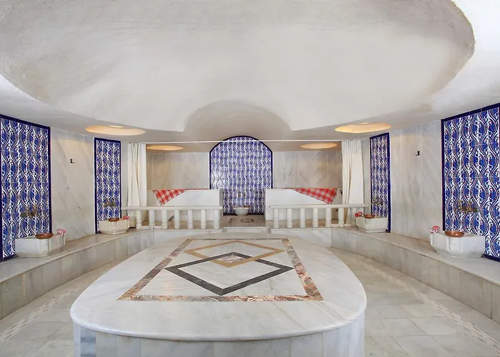 Royal Arena & Resort