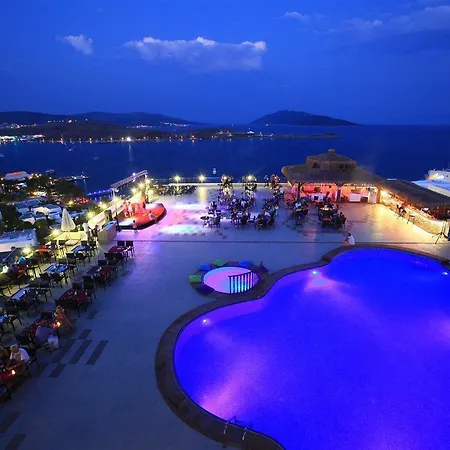 Θέρετρο Royal Arena &