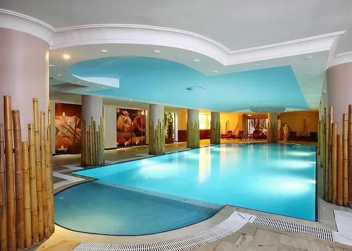 Royal Arena & Resort